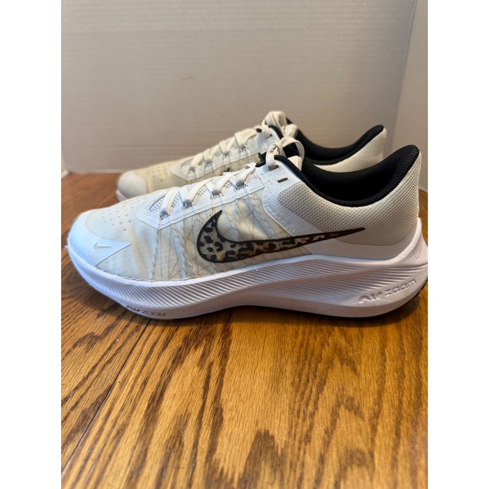 Nike Zoom Winflo 8 Premium Womens White Running Shoes Leopard DA3056-100 8.5